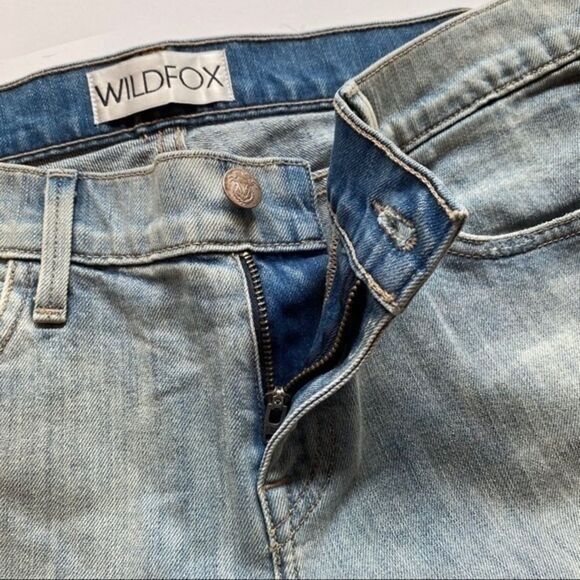 Wildfox Blue Slim Distressed Light Wash Jeans Straight Casual Denim NEW Size 31 - Picture 5 of 9